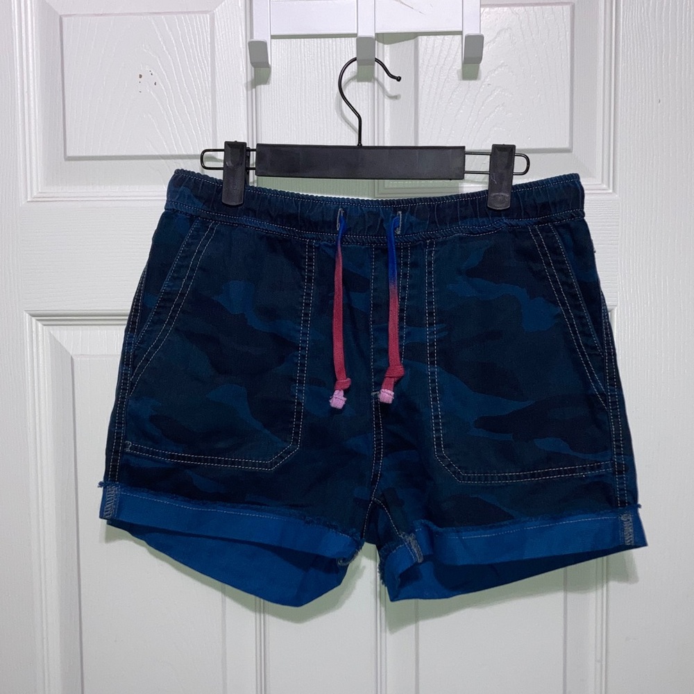 Sundry Blue Camouflage Jean‎ Shorts Size Small